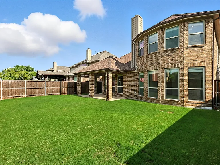 10421 Sexton Dr — Photo 35
