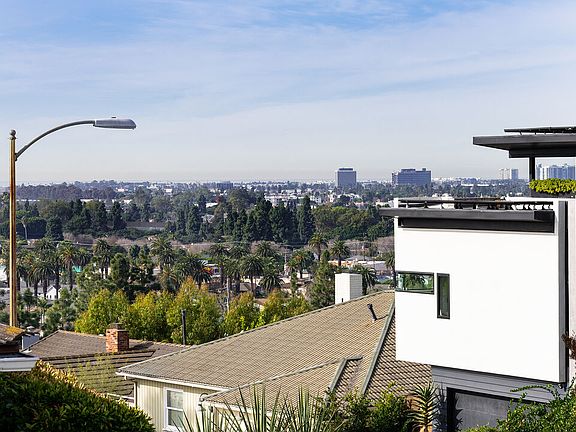 3rd image of 10746 Cranks Rd