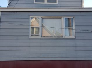 2 Sisson Ct, Bayonne, NJ 07002