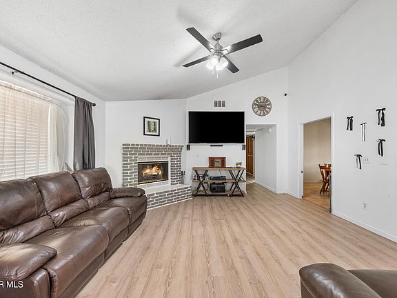 5th image of 10349 Redwood Blvd