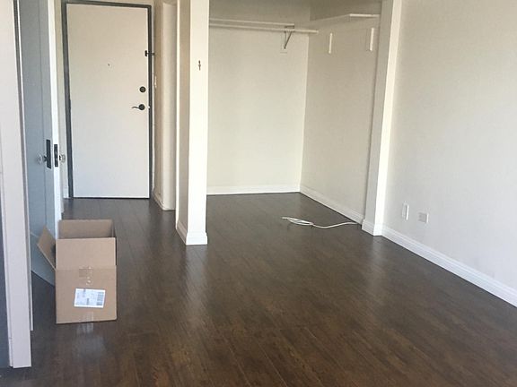 2nd image of 5425 Santa Monica Blvd APT 207