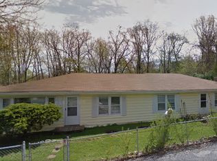 2052 Oak St, Signal Mountain, TN 37377
