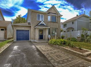 379 Stoneway Dr, Ottawa, ON K2G 6G7