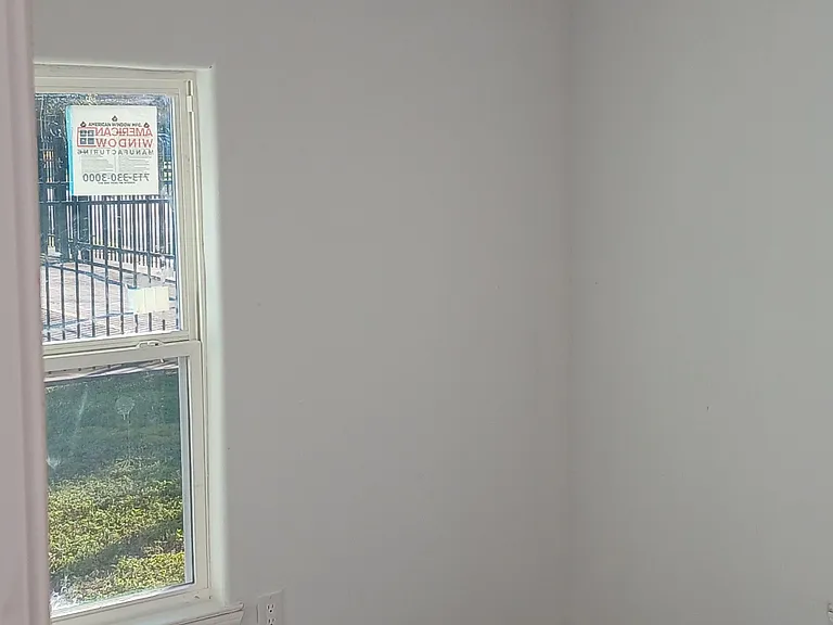 1516 Grove St — Photo 18