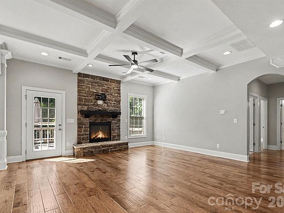 5th image of 4016 Widgeon Way