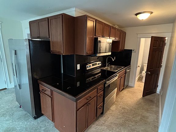 3rd image of 188 Division St #3R