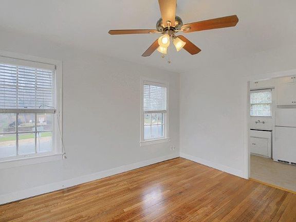 4th image of 3211 Tom Green St