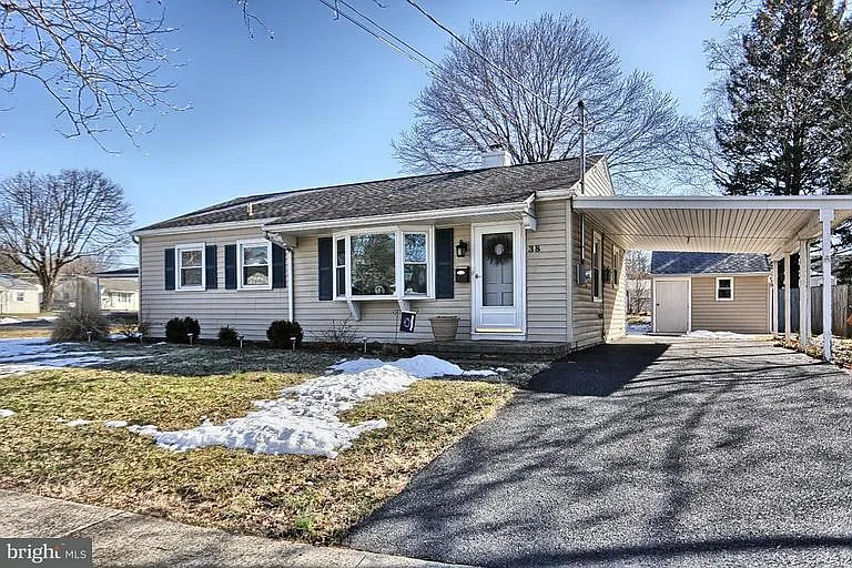 38 Sussex Rd photo 1