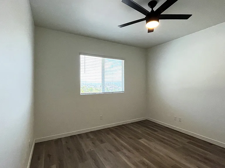 1715 Terrace Hill Dr — Photo 10