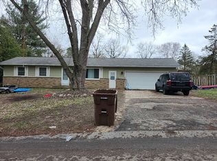 5064 Rock River Dr NE, Grand Rapids, MI