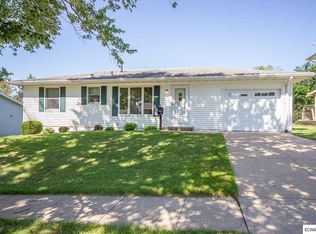 1999 Grant St, Dubuque, IA 52002