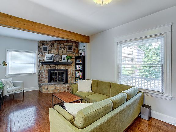 4th image of 3850 Isabella Ave