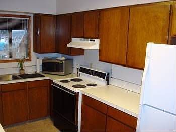 5th image of 4301 NE 49th St