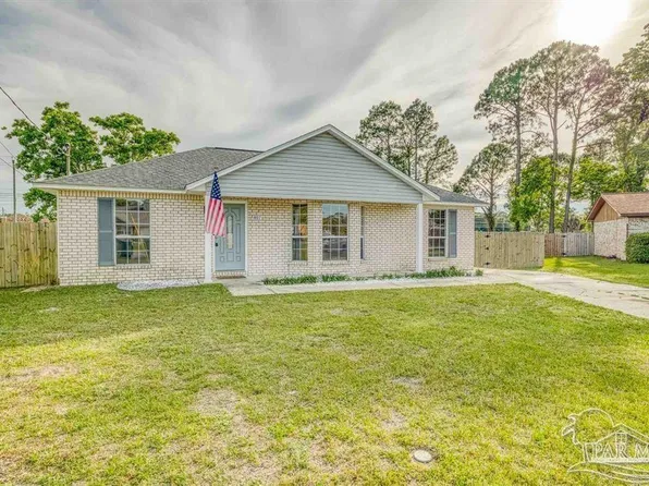 807 Amberway Dr, Pensacola, FL 32506
