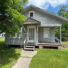 206 Section Ave — Photo 1