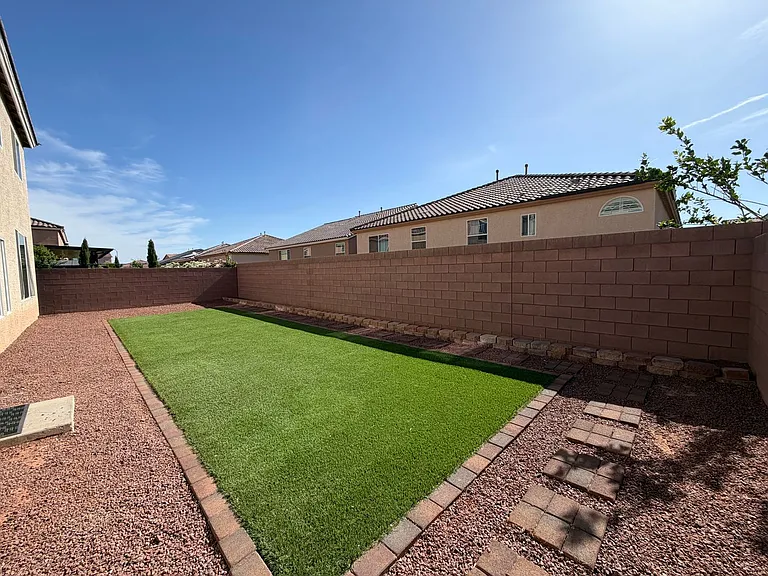 8542 Windsor Run St — Photo 17