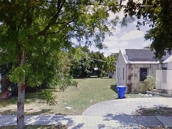 5th image of 748 NW 51st St