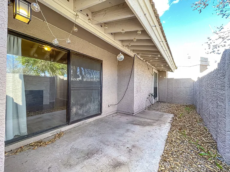 1976 N Lemon Tree Ln — Photo 13