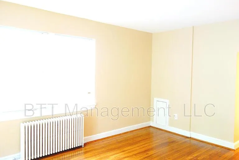 8409 Greenwood Ave #1 — Photo 5