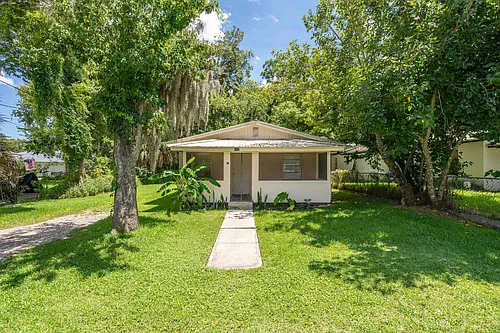 347 Lena St Photo 1