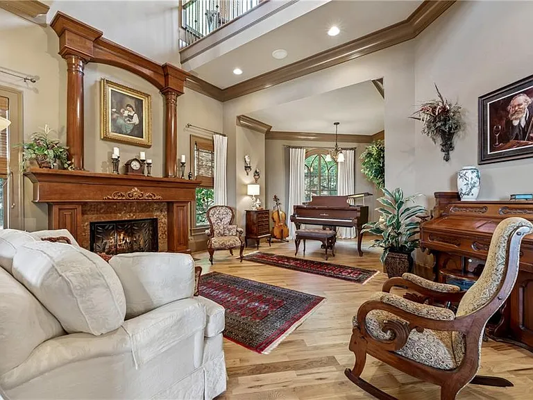 6407 Grand Marina Cir — Photo 35