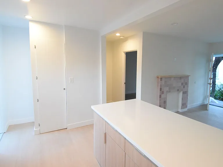 818 Grant St — Photo 12