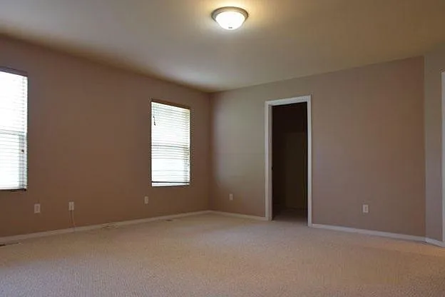 22933 27th Dr SE — Photo 10