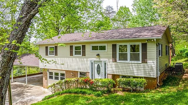 1st image of 103 Winchester Dr SE