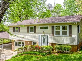 103 Winchester Dr SE, Lenoir, NC 28645