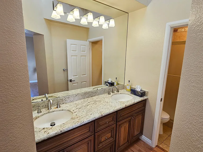 18219 Hampton Ct — Photo 19