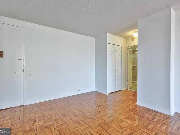 3rd image of 1326 Spruce St #42-2403