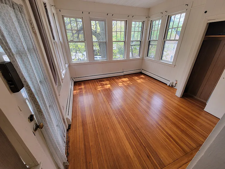 8 Sherwood St #1 — Photo 9
