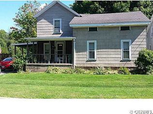 17 East Ave, Holley, NY 14470