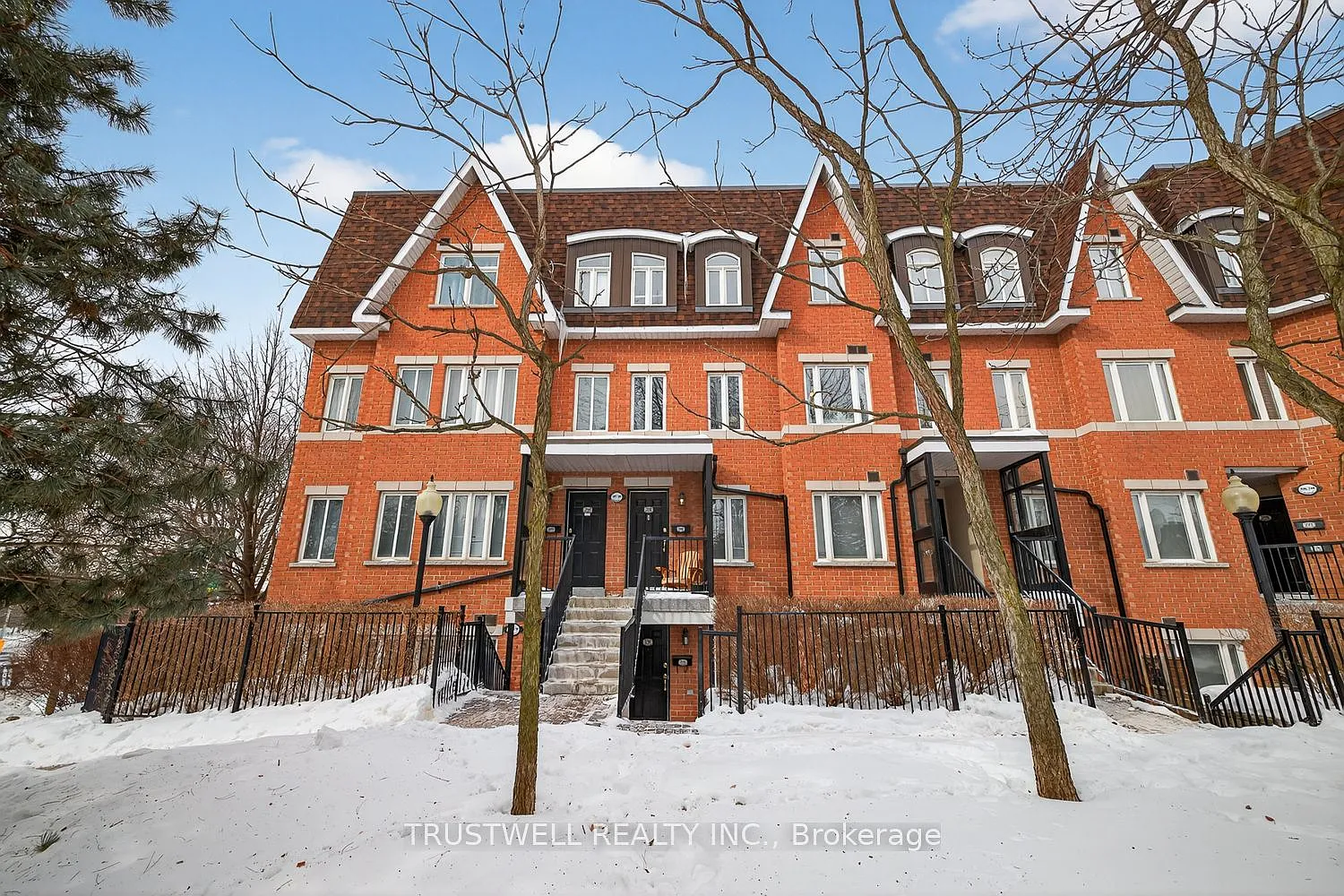 306 John St #298 photo 1