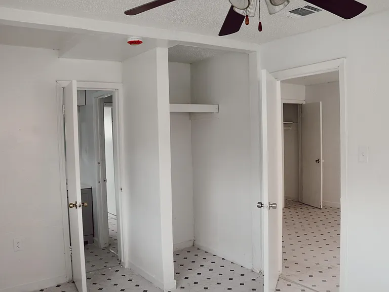 5425 Cavalcade St #4 — Photo 8