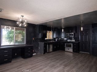 9880 Riggins Rd, Phelan, CA 92371