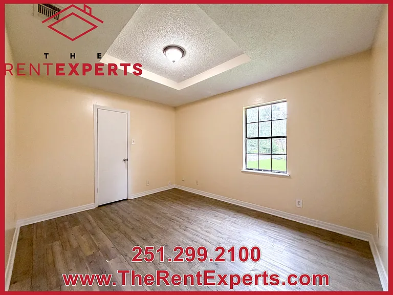 4039 Higgins Rd — Photo 11