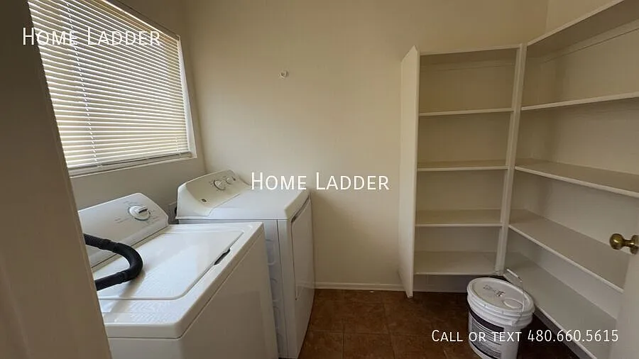 Move In Special $500 Of First Full Month's Rent Spacious 3-Bedroom Home With Fresh Paint, New Flo... — Photo 4