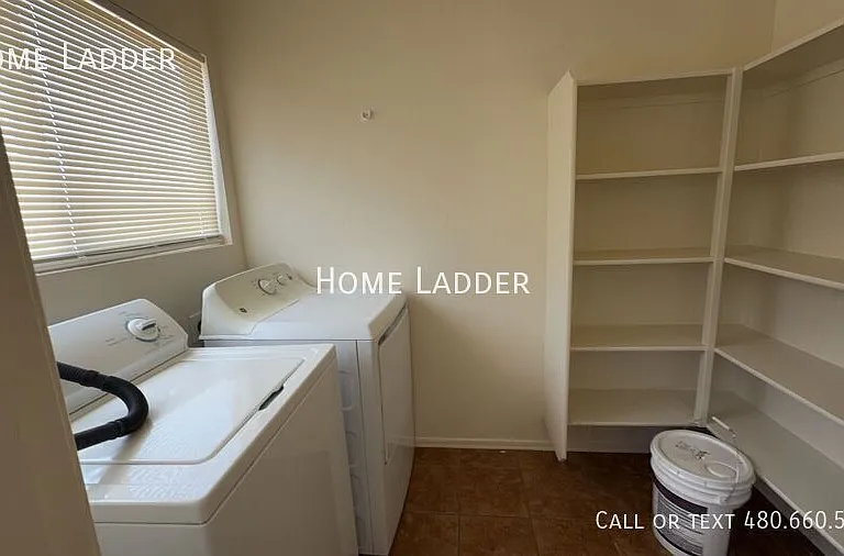 10665 E Bramble Ave — Photo 4