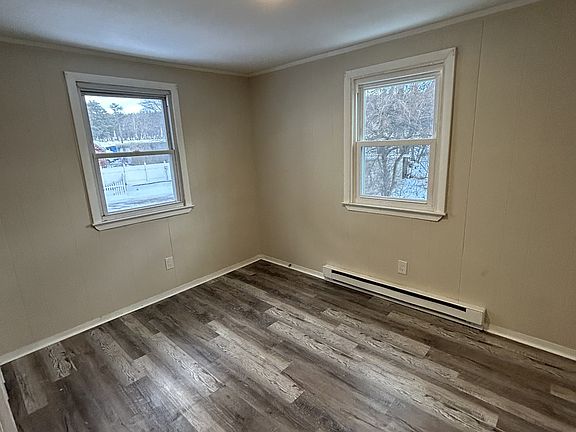 4th image of 148 Charlton St #B