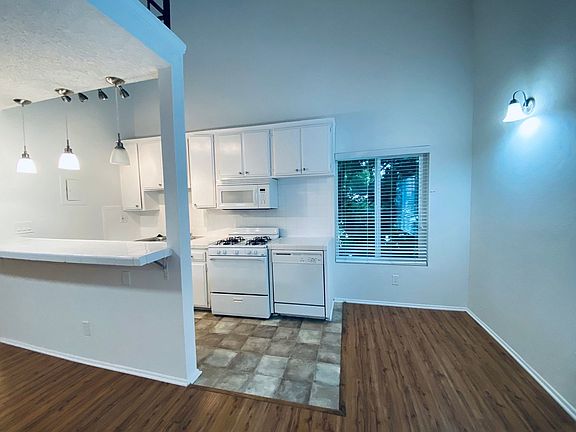 5th image of 5708 Tujunga Ave #97-17