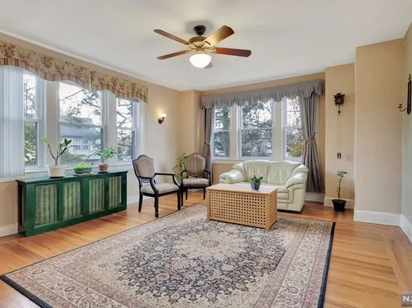 427 Stockton Pl #2-5202, Englewood, NJ 07631