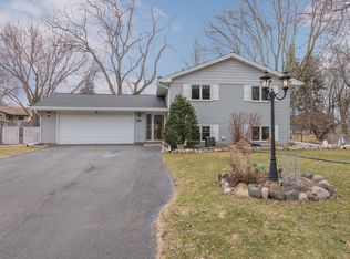 3022 Independence Cir N, Minneapolis, MN 55427