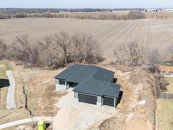 4th image of 2855 Deer Path Court