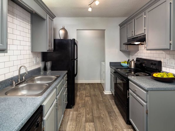 50 Evergreen Way #1434