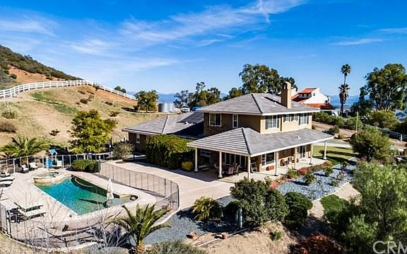 3rd image of 40475 Teich Ln