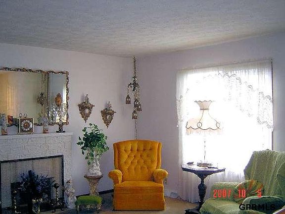 4th image of 6523 S 50th Avenue Cir