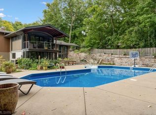 6726 Iris Rd, Excelsior, MN 55331