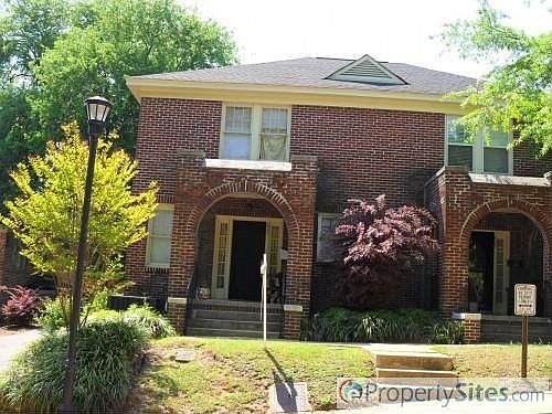 2nd image of 805 Gregg St