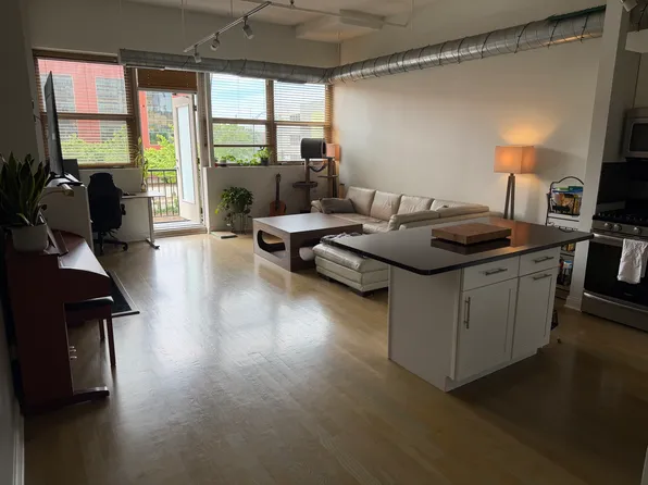 500 S Clinton St APT 224, Chicago, IL 60607